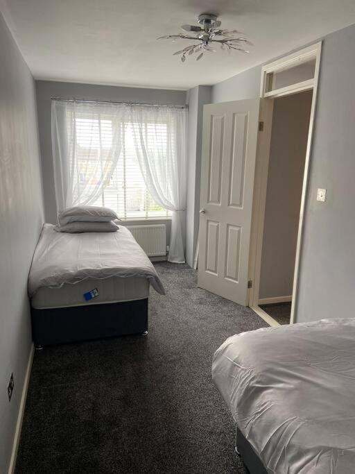 Villa Garland Way 2 Bed House Sheffield Free Parking 5 Min From M1 Mosborough Esterno foto